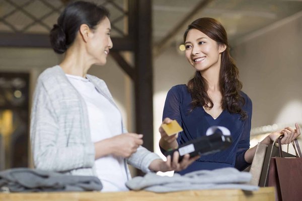 De quelle manière s'opère le crédit à la consommation sans justification ?